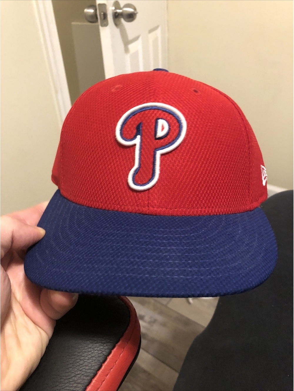 New Era 59FIFTY Philadelphia Phillies Fitted Hat Size 7 1/4Red Blue